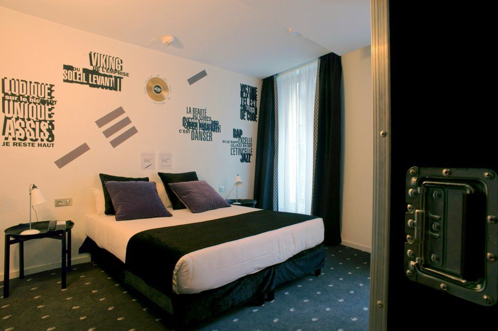 פריז Hotel Du Triangle D'Or מראה חיצוני תמונה